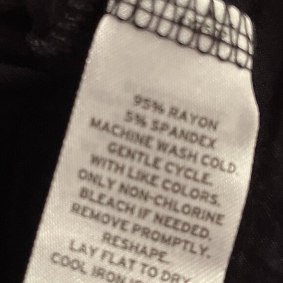 Asymmetrical Halogen Black Top‎ Size Large - Picture 11 of 11